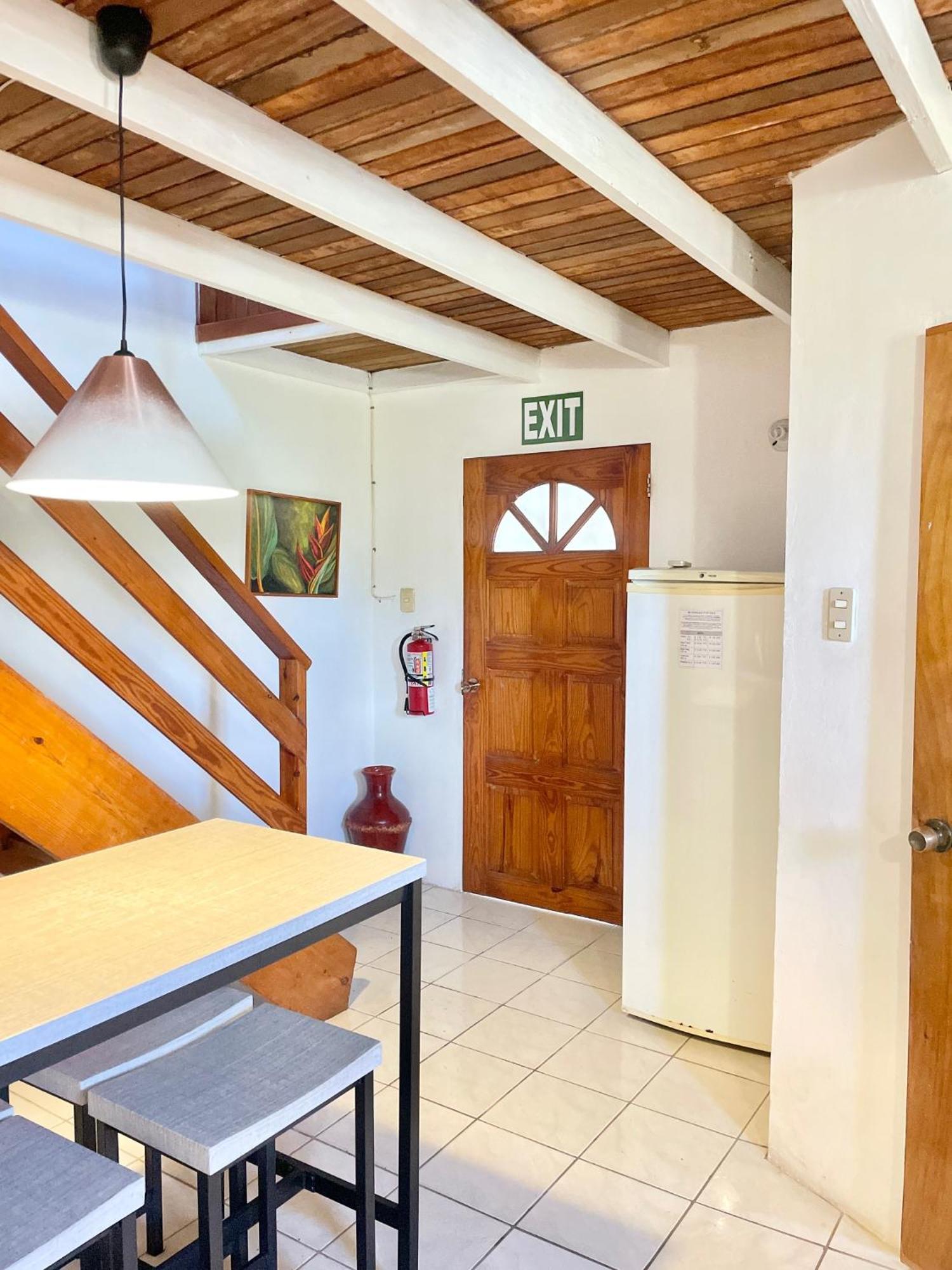 Bananaquit Tobago -Stay Near The Beach Crown Point Exterior photo