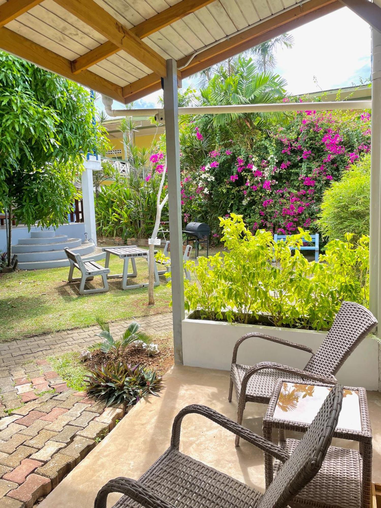 Bananaquit Tobago -Stay Near The Beach Crown Point Exterior photo